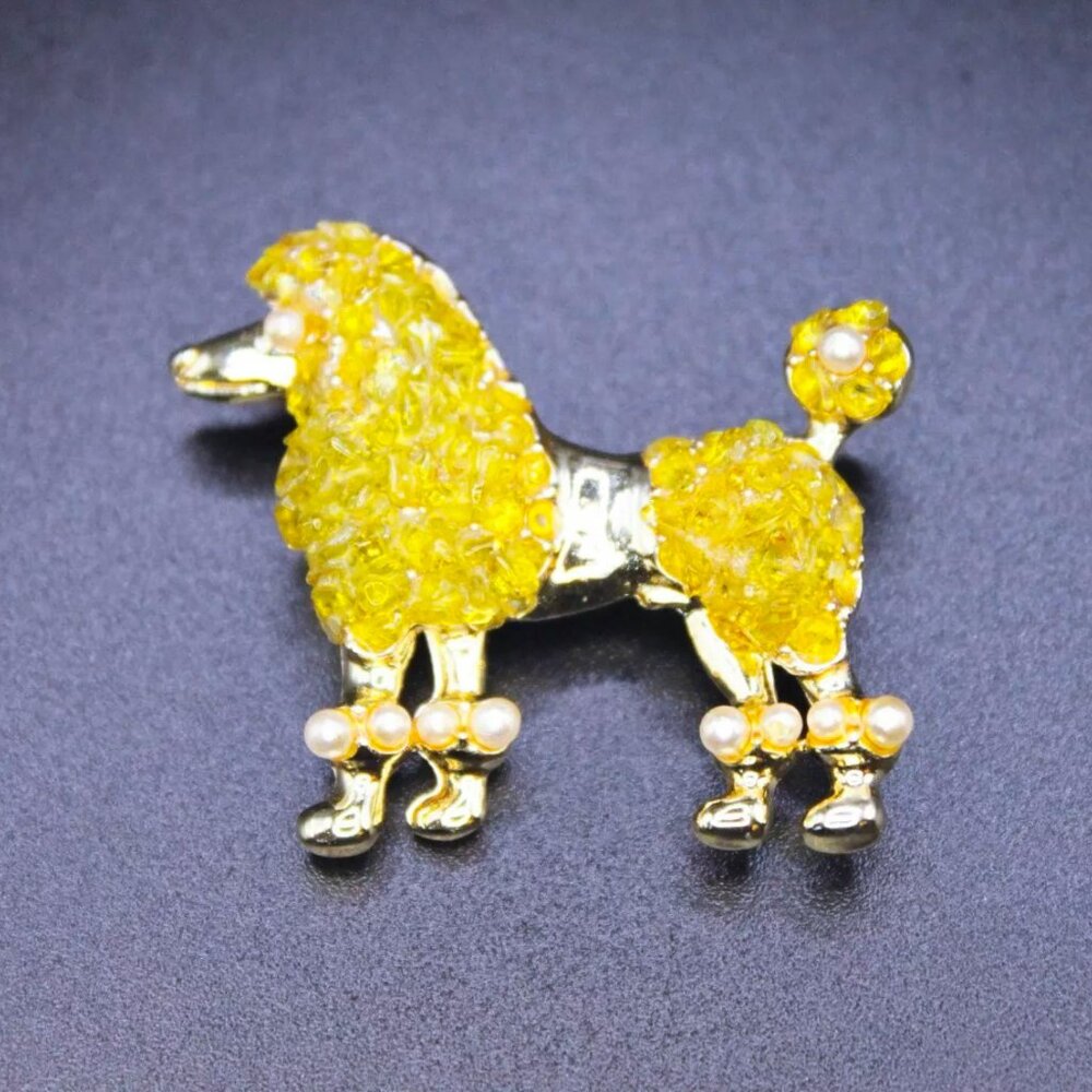 Vintage FRENCH POODLE Dog Brooch Pin Peridot Chips Faux Pearls Gold Plated